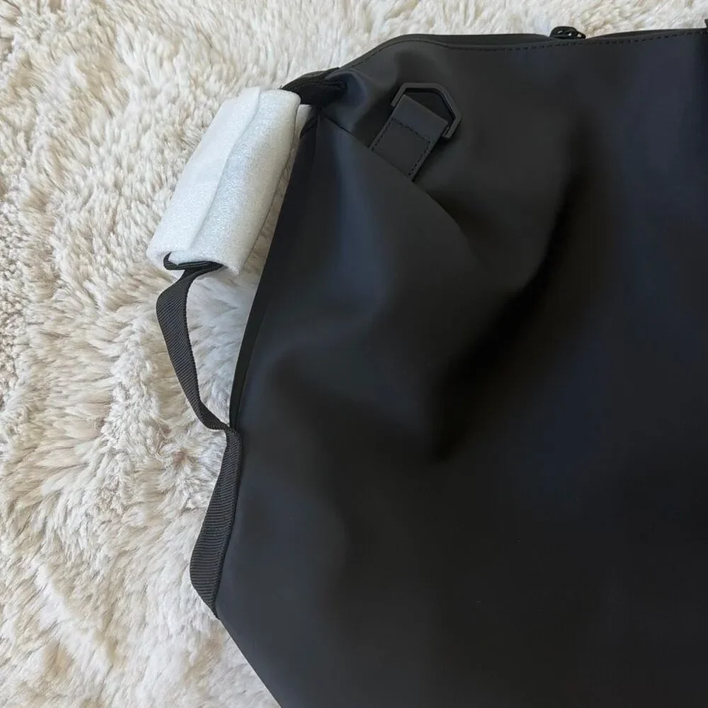RAINS Weekend Bag Black